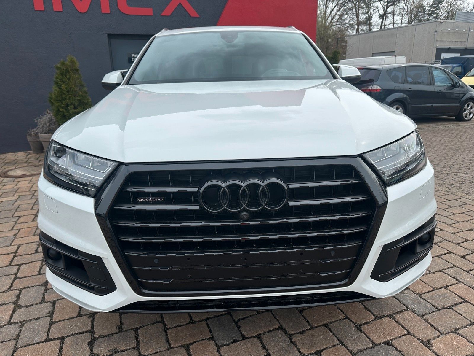 Fahrzeugabbildung Audi Q7 3.0 TFSI 333PS 7-Sitze Pano HUD LED  AHK