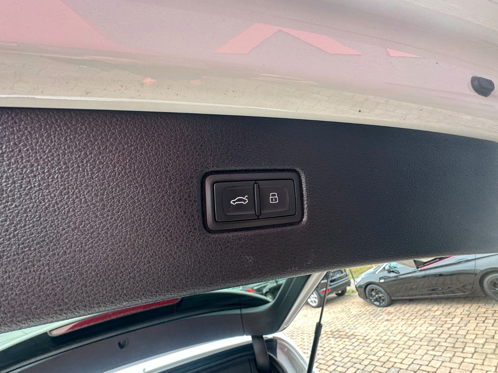 Fahrzeugabbildung Audi Q7 3.0 TFSI 333PS 7-Sitze Pano HUD LED  AHK