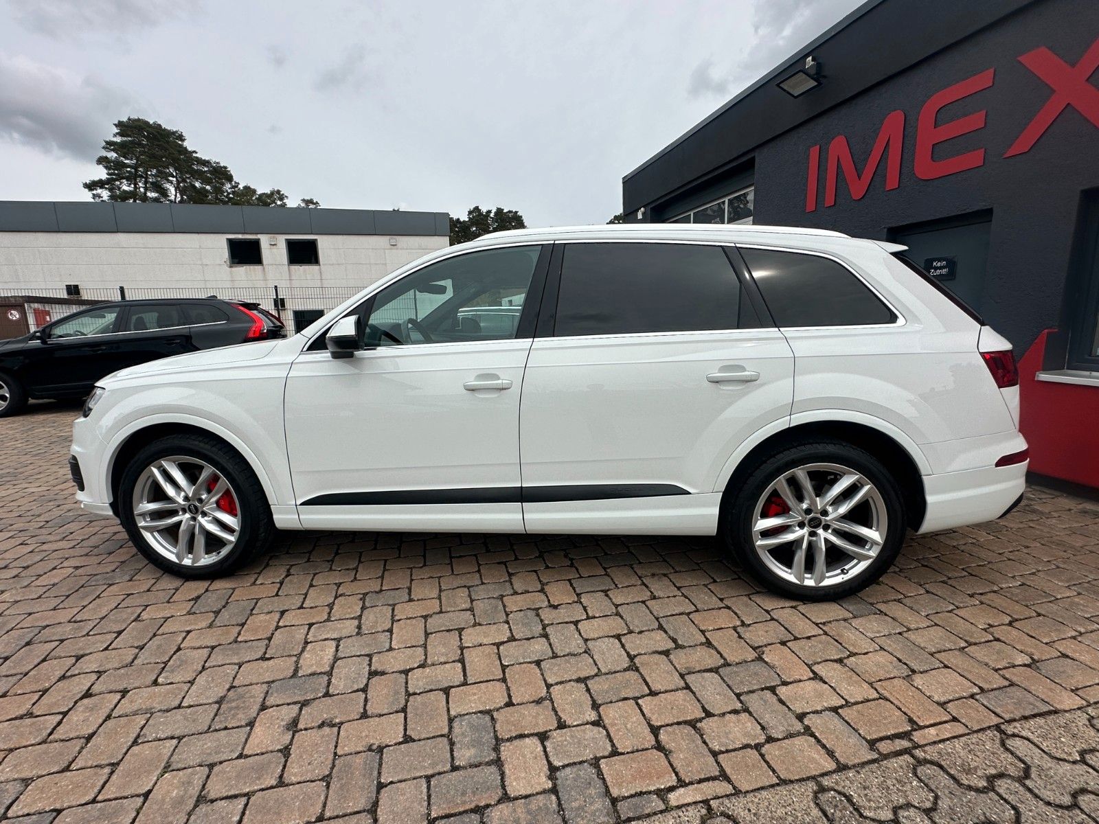 Fahrzeugabbildung Audi Q7 3.0 TFSI 333PS 7-Sitze Pano HUD LED  AHK