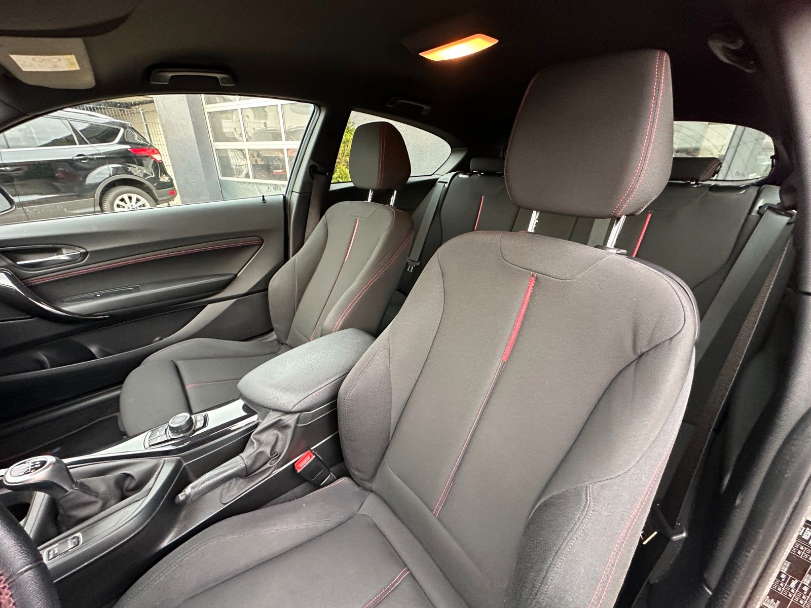Fahrzeugabbildung BMW 116i Sport Line 136 PS HU neu Bi Xenon SH