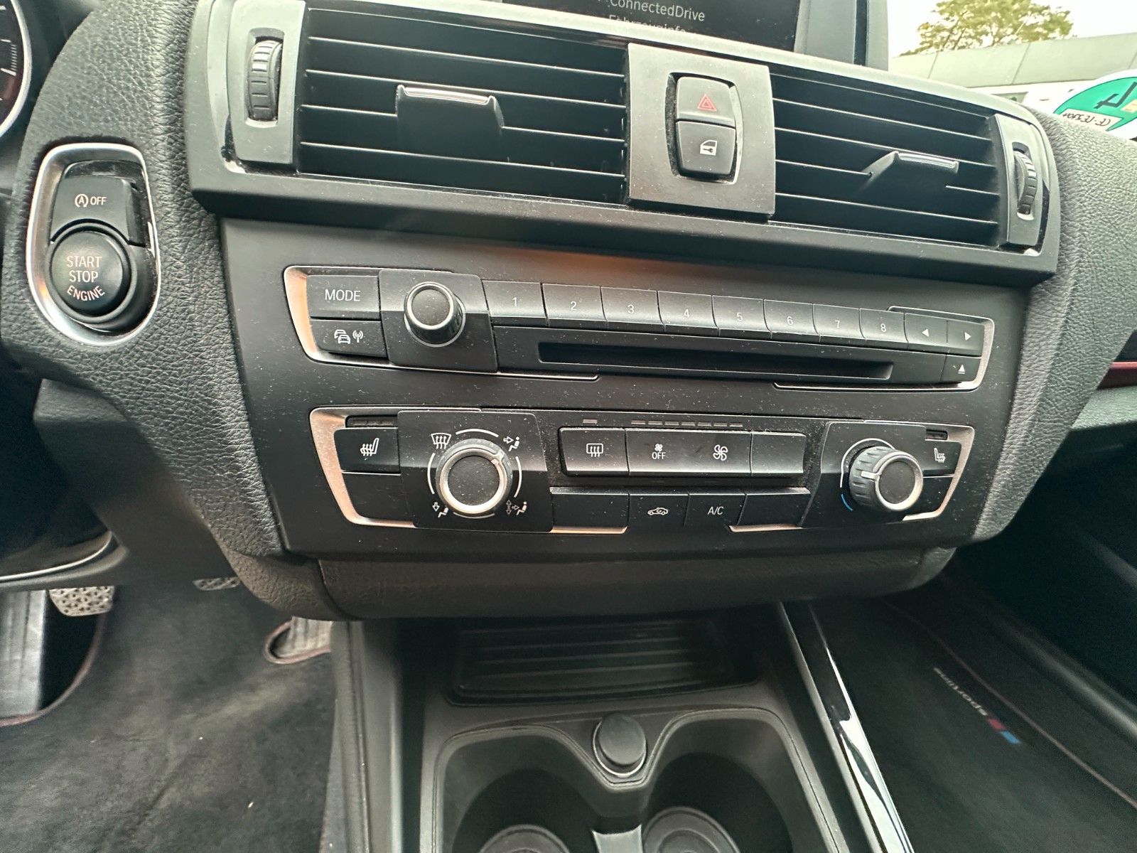 Fahrzeugabbildung BMW 116i Sport Line 136 PS HU neu Bi Xenon SH