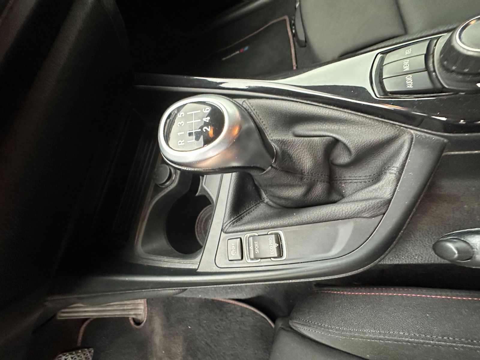 Fahrzeugabbildung BMW 116i Sport Line 136 PS HU neu Bi Xenon SH