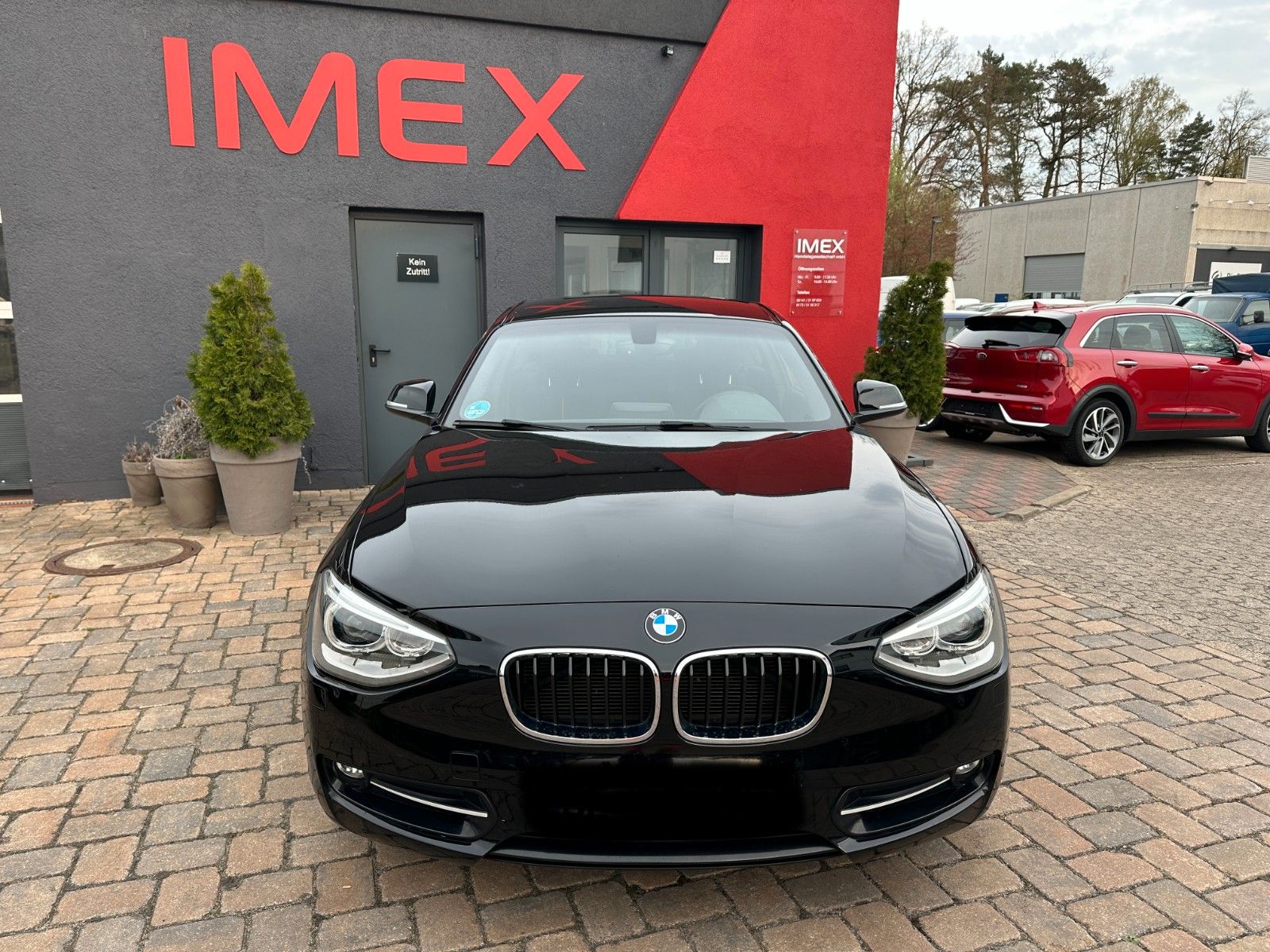 Fahrzeugabbildung BMW 116i Sport Line 136 PS HU neu Bi Xenon SH