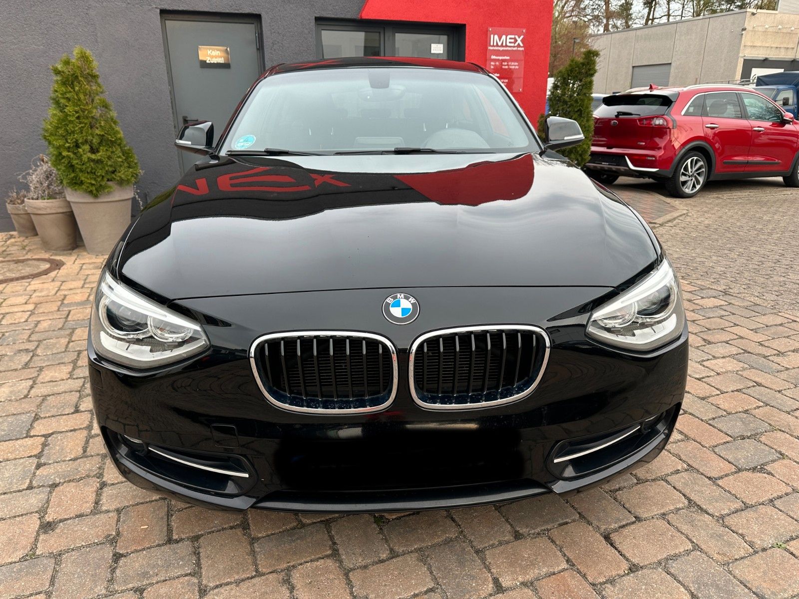 Fahrzeugabbildung BMW 116i Sport Line 136 PS HU neu Bi Xenon SH