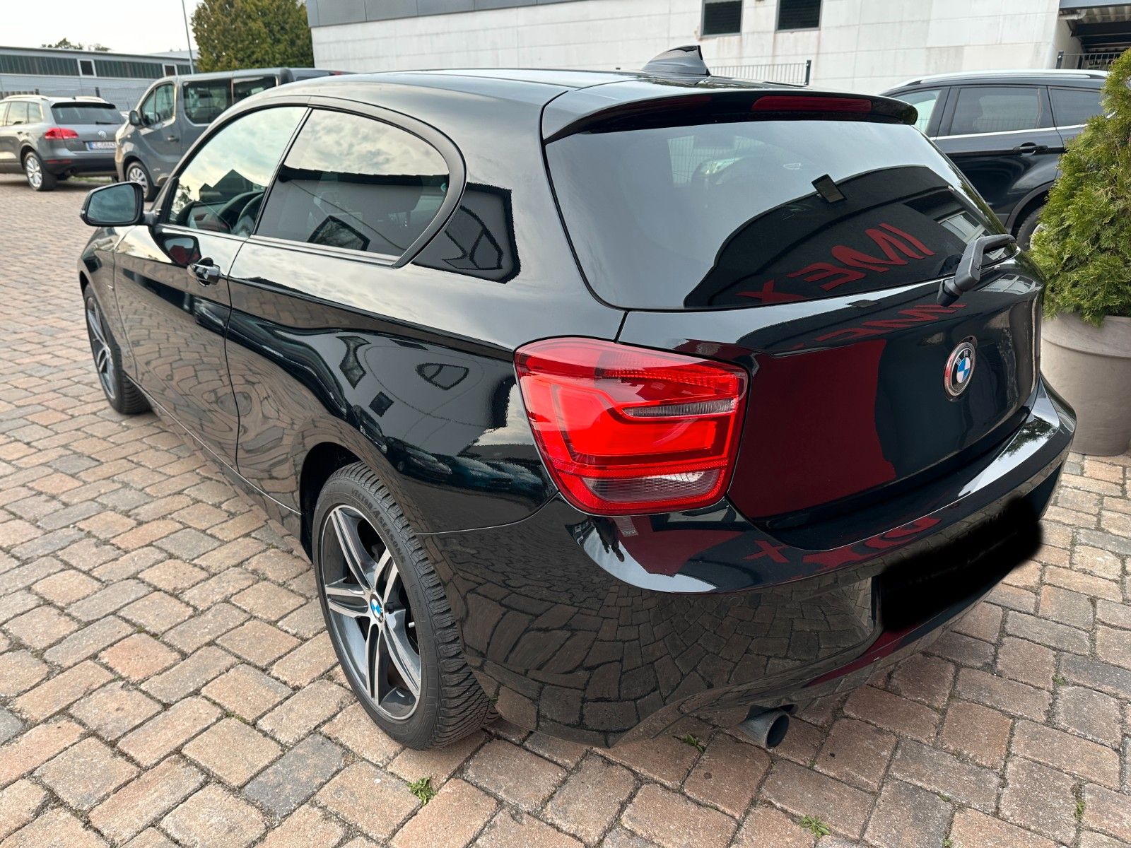 Fahrzeugabbildung BMW 116i Sport Line 136 PS HU neu Bi Xenon SH