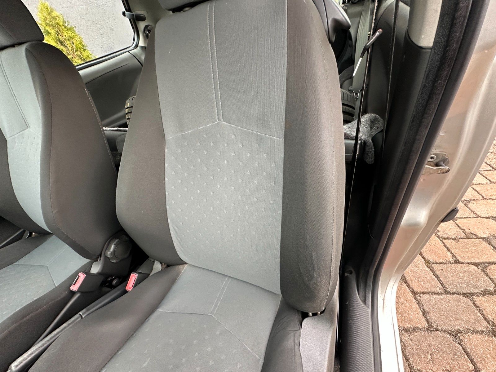 Fahrzeugabbildung Fiat Punto 1.2 8V Start 60 PS Tüv 6/27 Klima