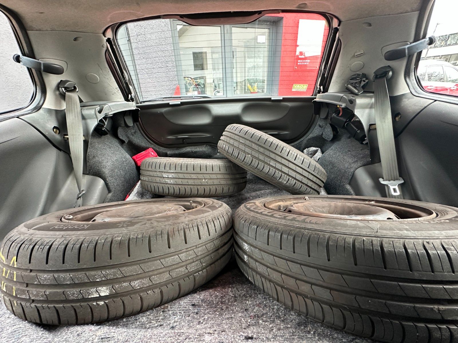 Fahrzeugabbildung Fiat Punto 1.2 8V Start 60 PS Tüv 6/27 Klima