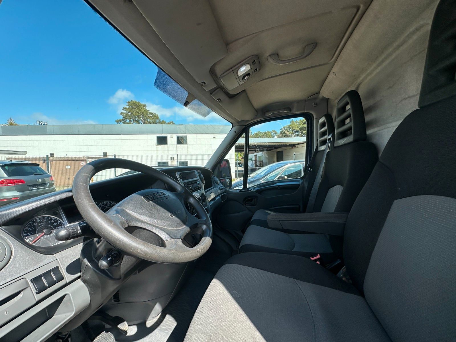 Fahrzeugabbildung Iveco Daily Kasten 3.0  140PS L2H3 Klima AHK 2.8t