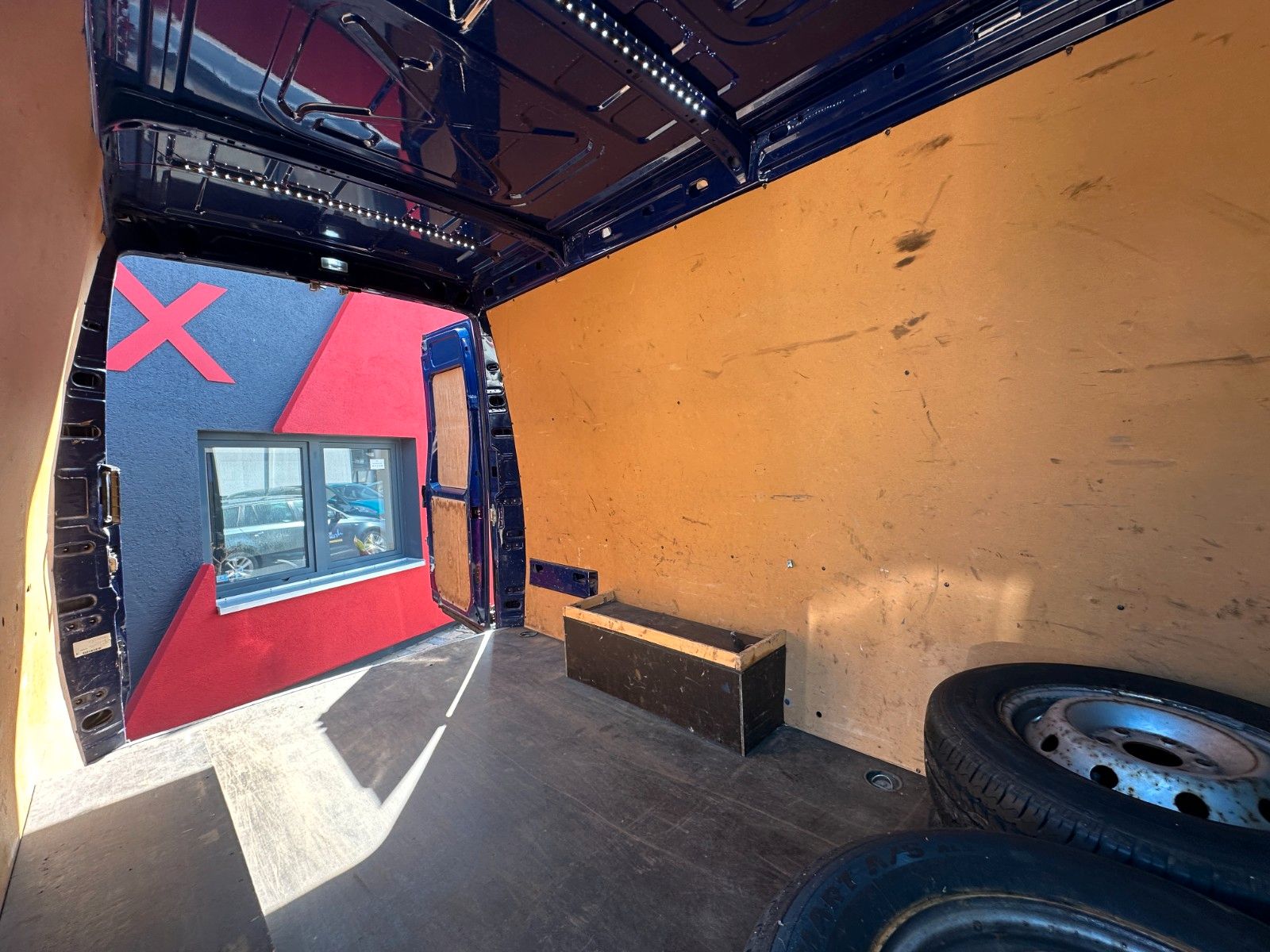 Fahrzeugabbildung Iveco Daily Kasten 3.0  140PS L2H3 Klima AHK 2.8t