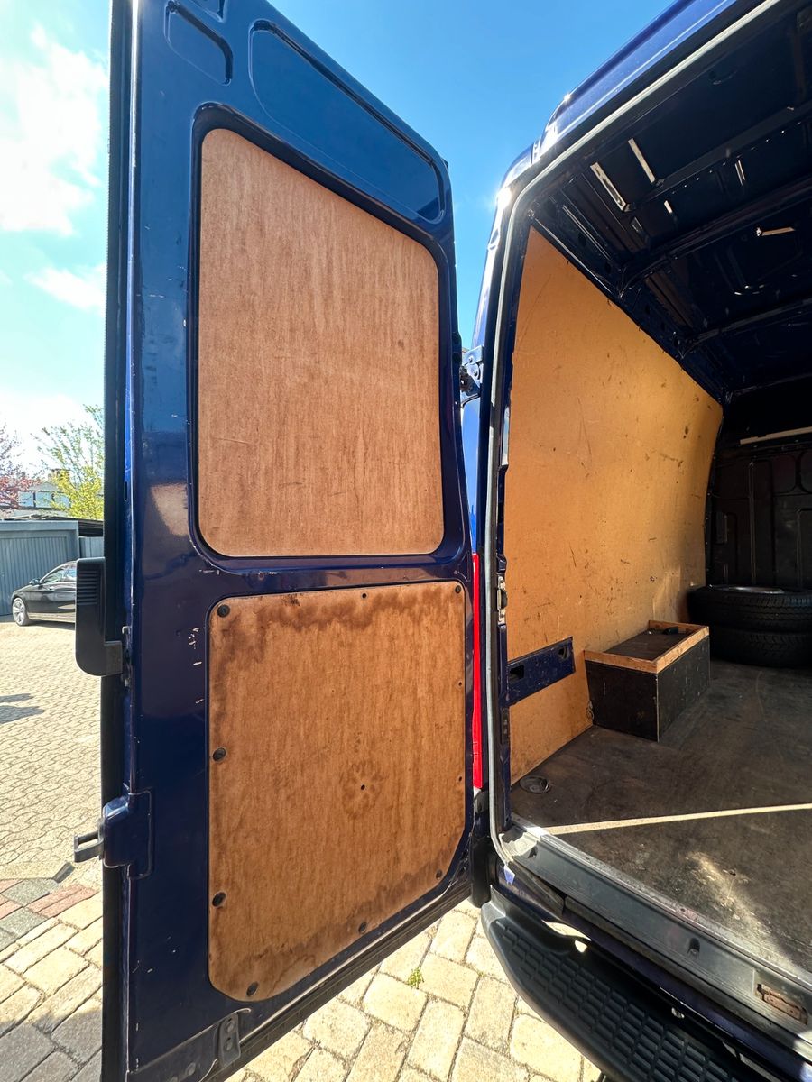 Fahrzeugabbildung Iveco Daily Kasten 3.0  140PS L2H3 Klima AHK 2.8t