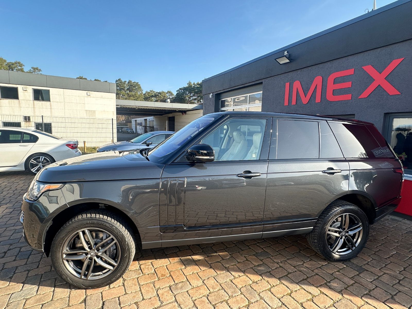Fahrzeugabbildung Land Rover Range Rover Supercharged 380 KW  Pano AHK