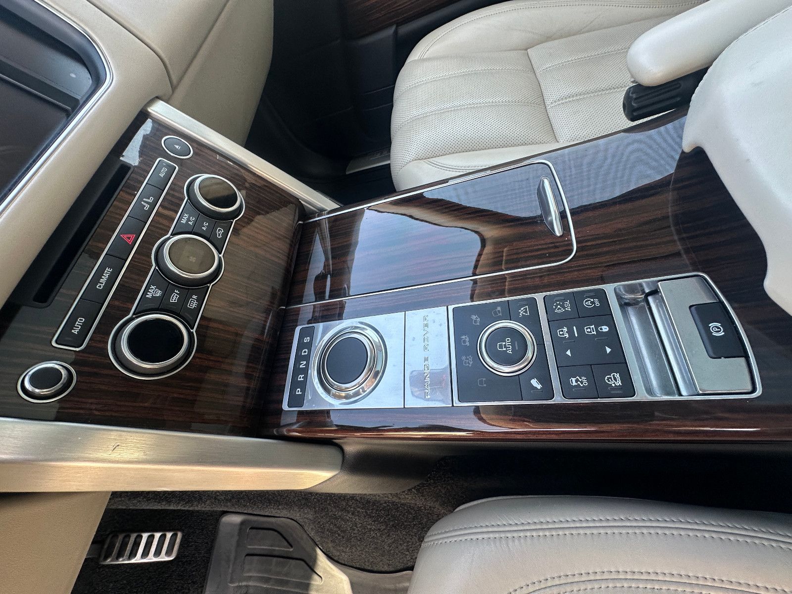Fahrzeugabbildung Land Rover Range Rover Supercharged 380 KW  Pano AHK