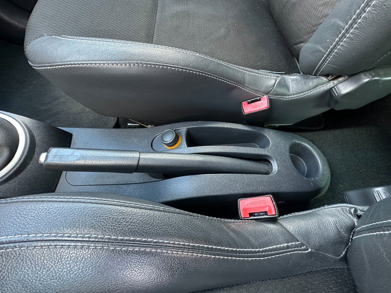Fahrzeugabbildung Renault Clio III Exception 1.6 111 PS Tüv 11/26 Klima
