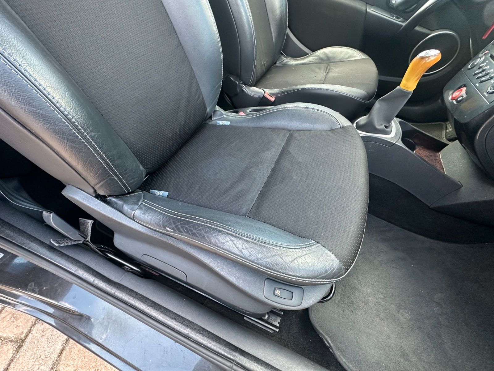 Fahrzeugabbildung Renault Clio III Exception 1.6 111 PS Tüv 11/26 Klima