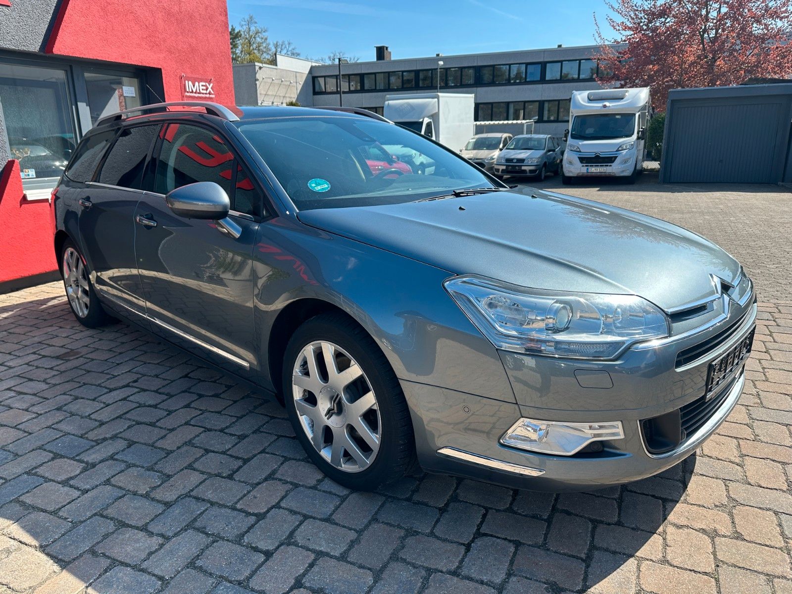 Fahrzeugabbildung Citroën C5 Tourer Exclusive 2.7 204 PS Pano Leder