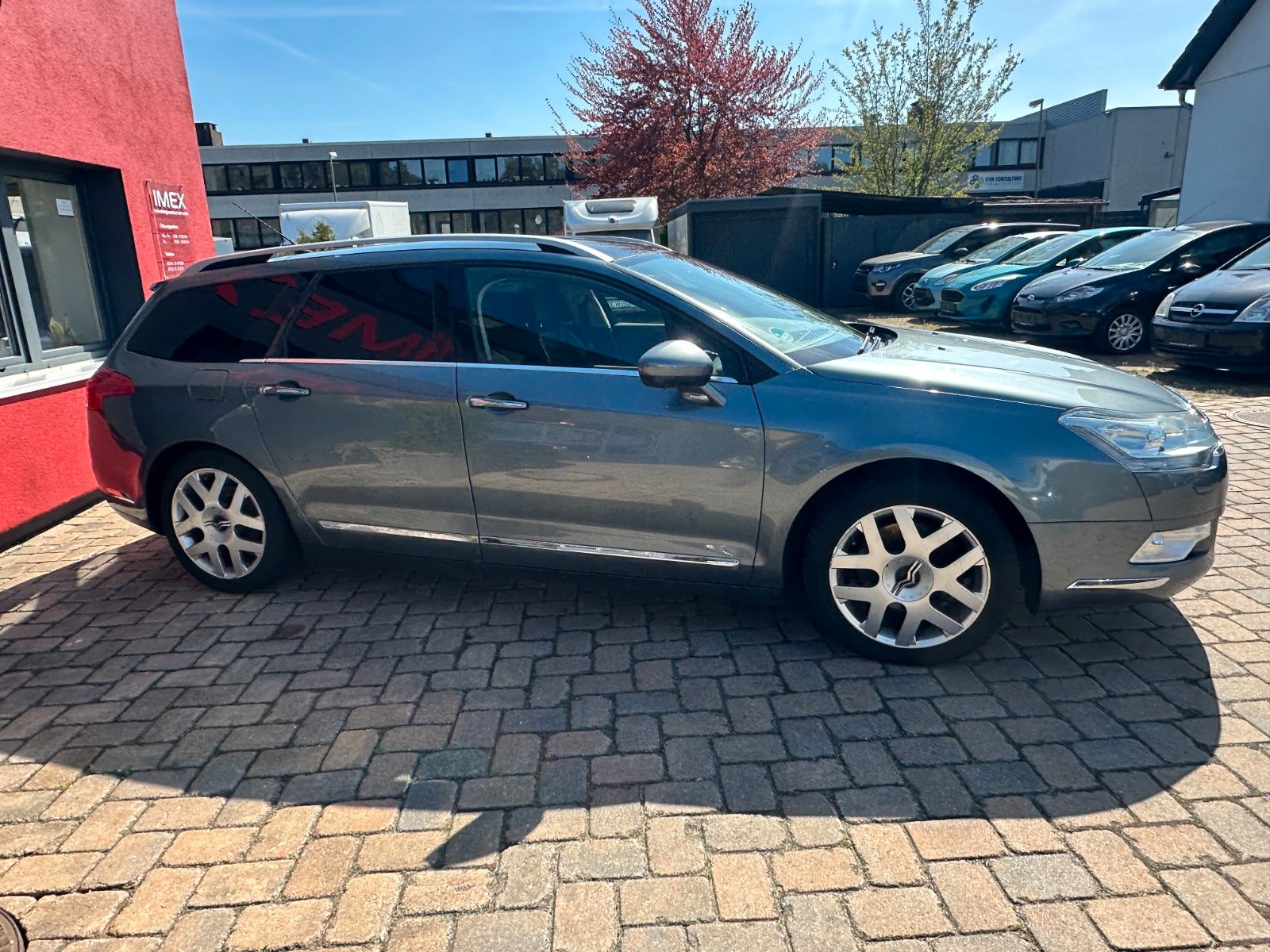 Fahrzeugabbildung Citroën C5 Tourer Exclusive 2.7 204 PS Pano Leder