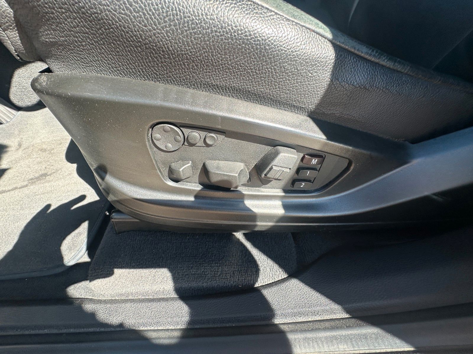 Fahrzeugabbildung BMW X5 M50d HUD Leder Pano AHK STH M-Sport