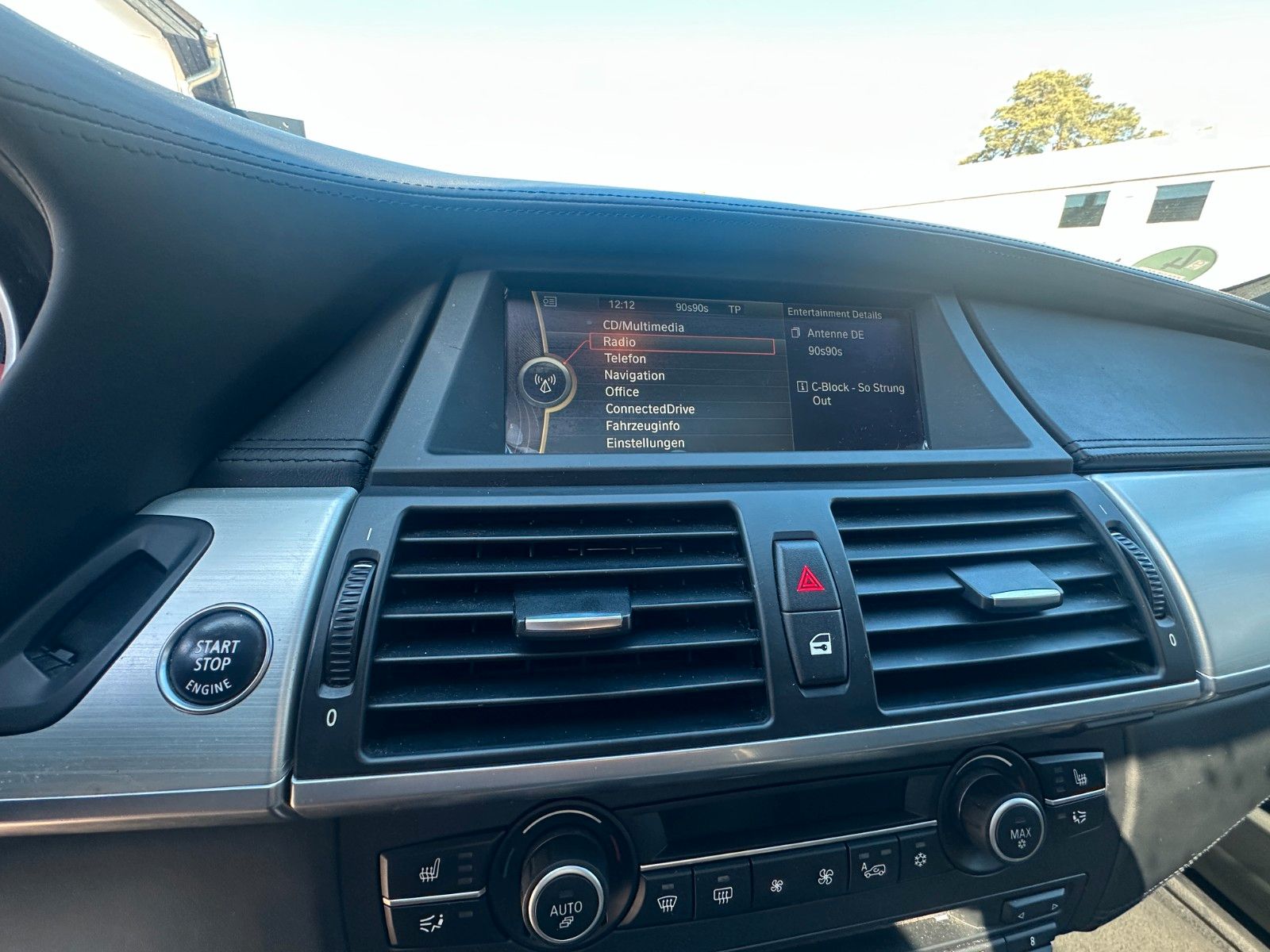 Fahrzeugabbildung BMW X5 M50d HUD Leder Pano AHK STH M-Sport