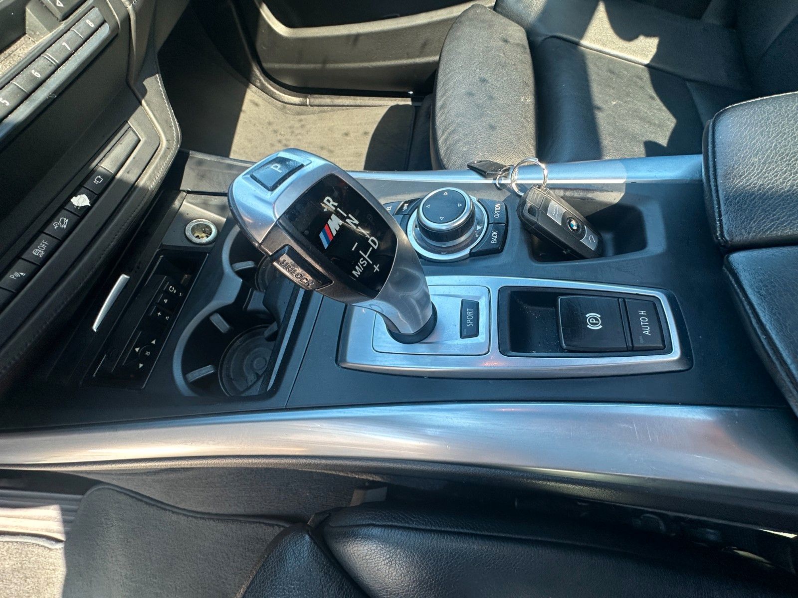 Fahrzeugabbildung BMW X5 M50d HUD Leder Pano AHK STH M-Sport