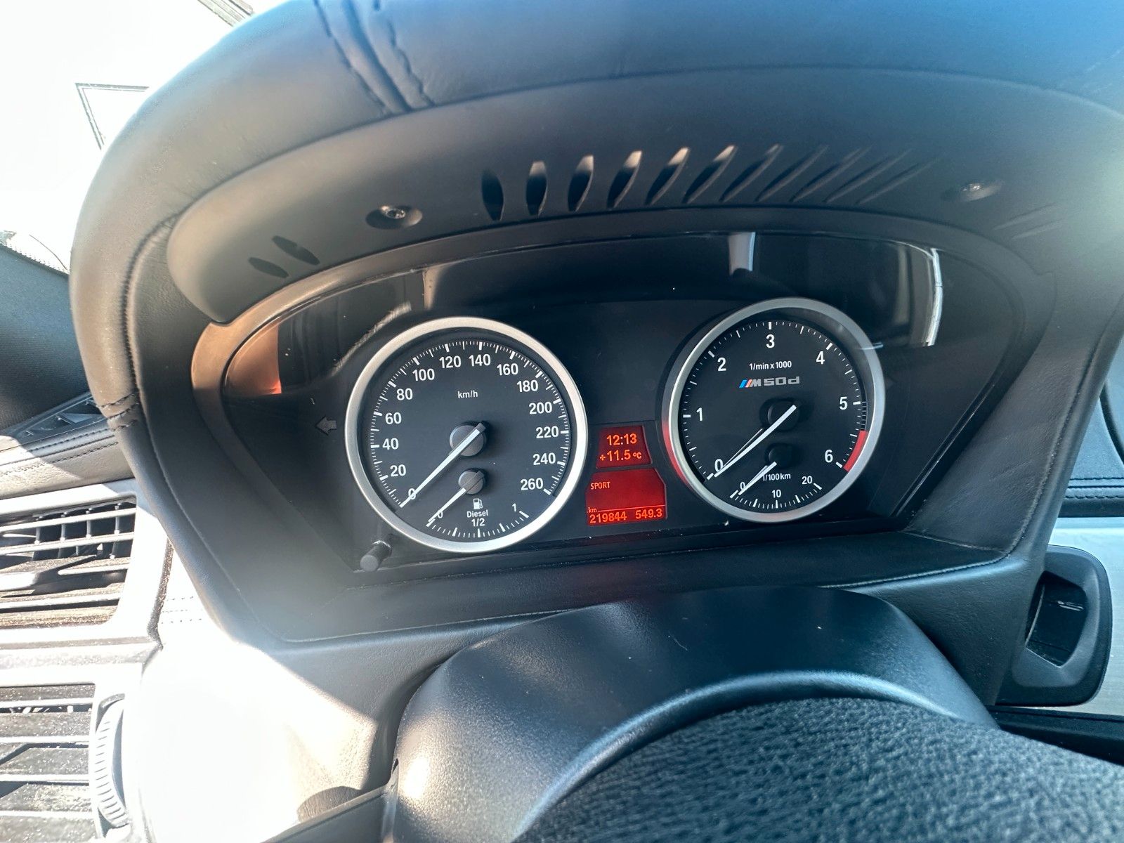 Fahrzeugabbildung BMW X5 M50d HUD Leder Pano AHK STH M-Sport