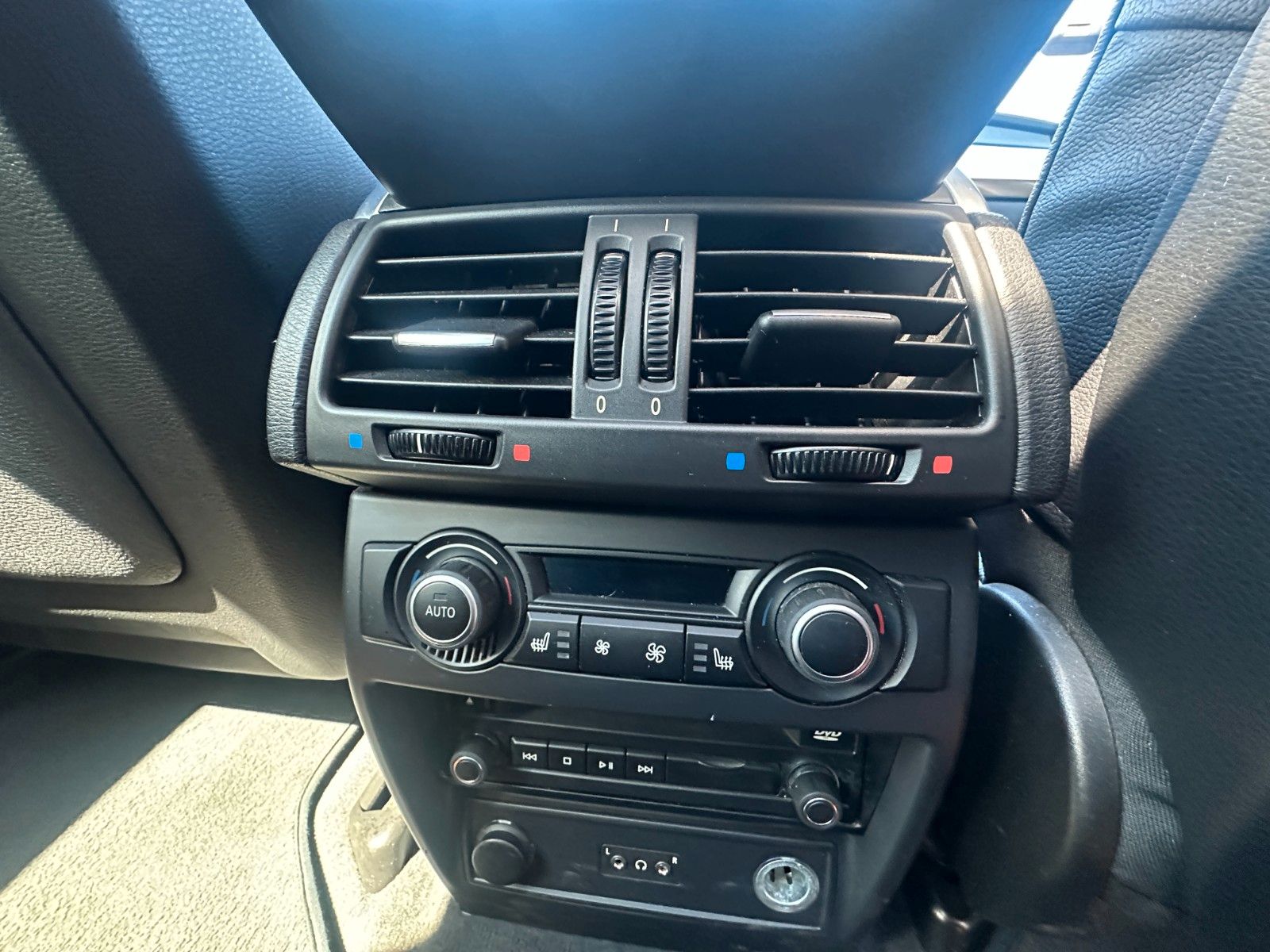 Fahrzeugabbildung BMW X5 M50d HUD Leder Pano AHK STH M-Sport