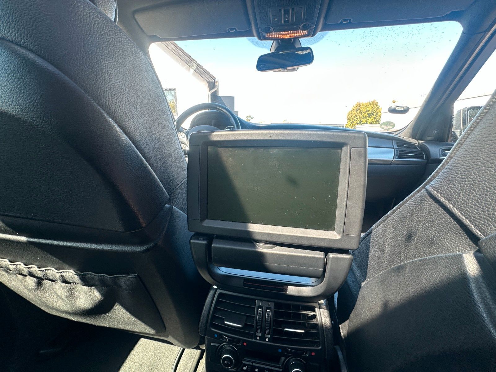 Fahrzeugabbildung BMW X5 M50d HUD Leder Pano AHK STH M-Sport