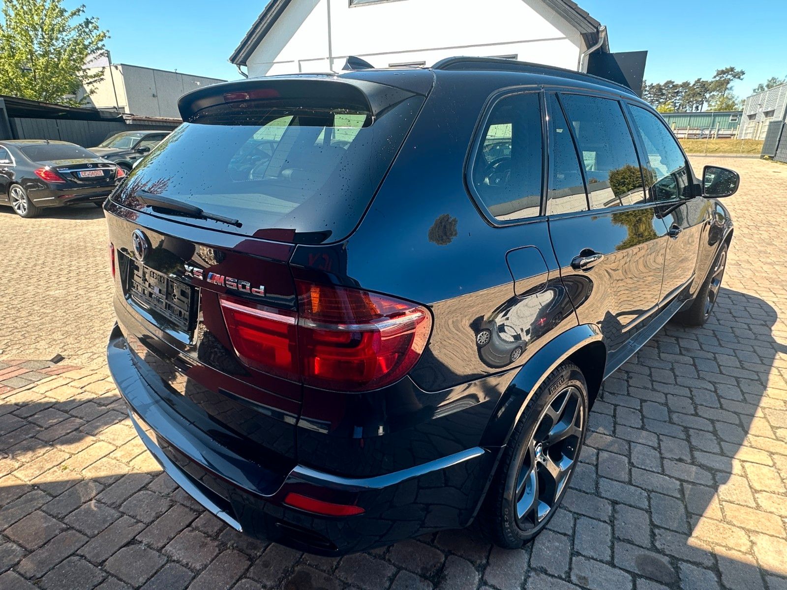 Fahrzeugabbildung BMW X5 M50d HUD Leder Pano AHK STH M-Sport