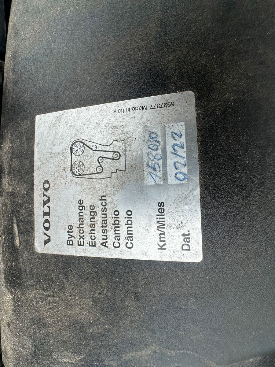 Fahrzeugabbildung Volvo V60 T6 2.4 Summum AWD Diesel/Elektr. Leder