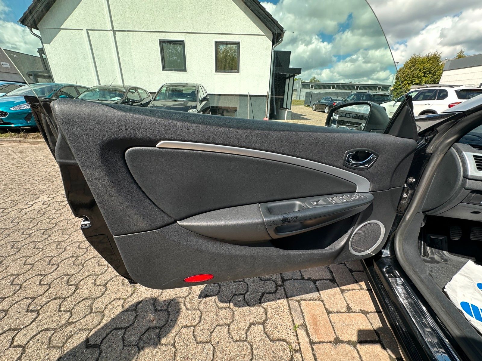 Fahrzeugabbildung Renault Megane Cabrio Dynamique 1.4 130 PS Leder Xenon