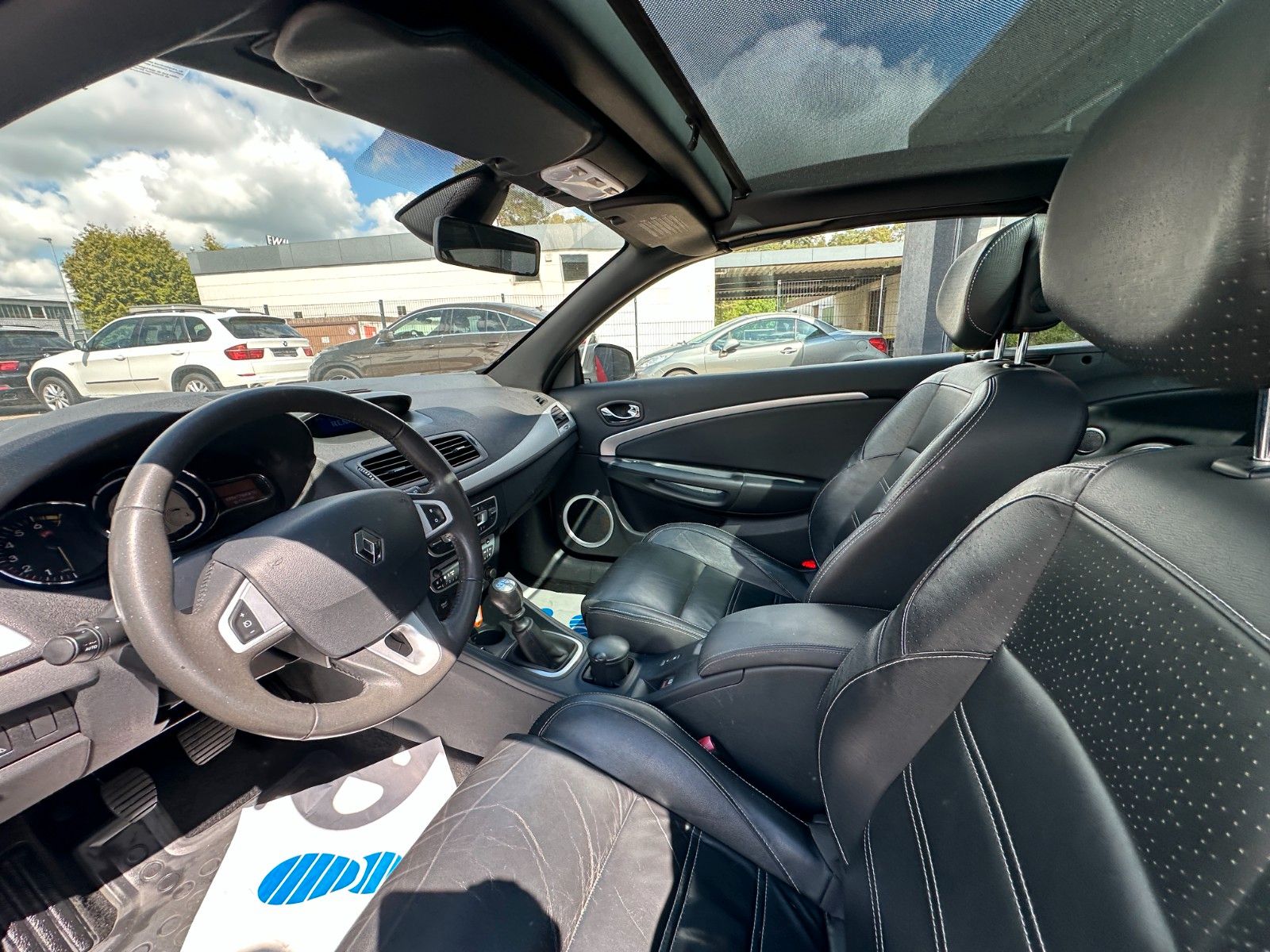 Fahrzeugabbildung Renault Megane Cabrio Dynamique 1.4 130 PS Leder Xenon
