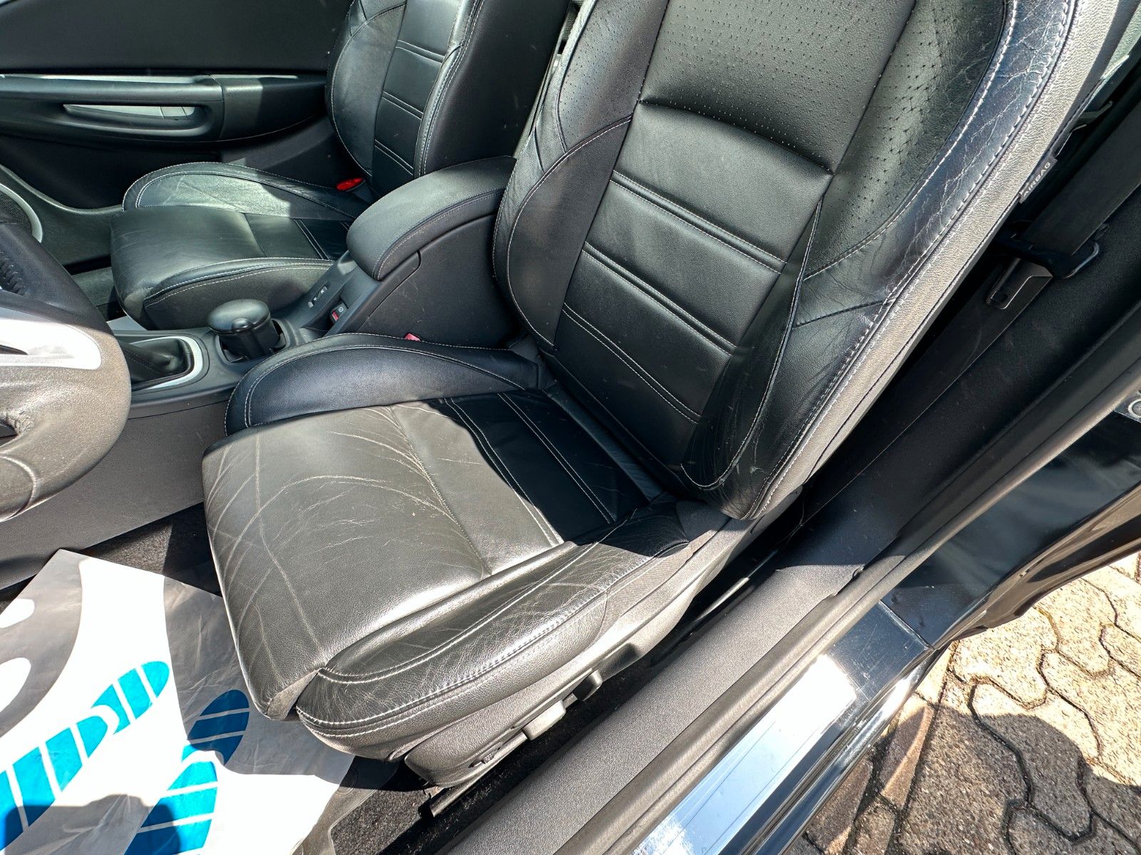 Fahrzeugabbildung Renault Megane Cabrio Dynamique 1.4 130 PS Leder Xenon