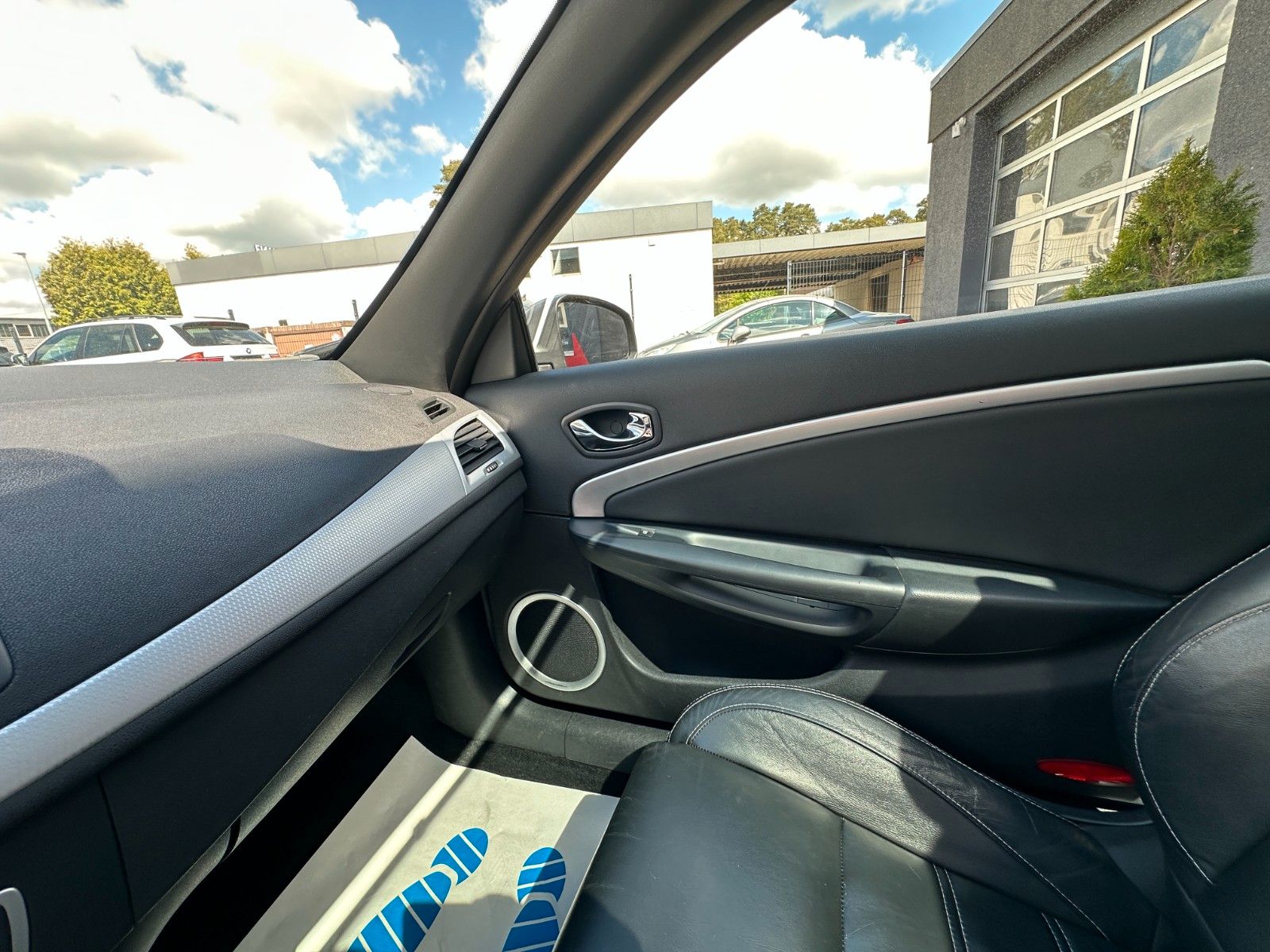 Fahrzeugabbildung Renault Megane Cabrio Dynamique 1.4 130 PS Leder Xenon