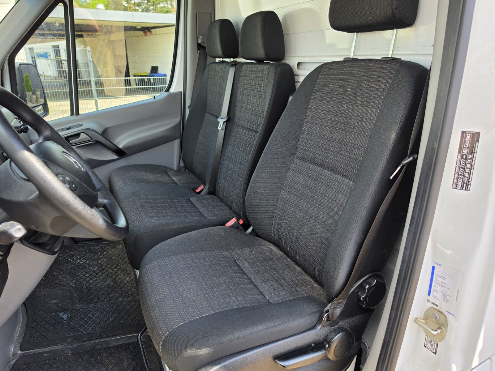 Fahrzeugabbildung Mercedes-Benz Sprinter II Pritsche 516 HU neu 65tkm Klima