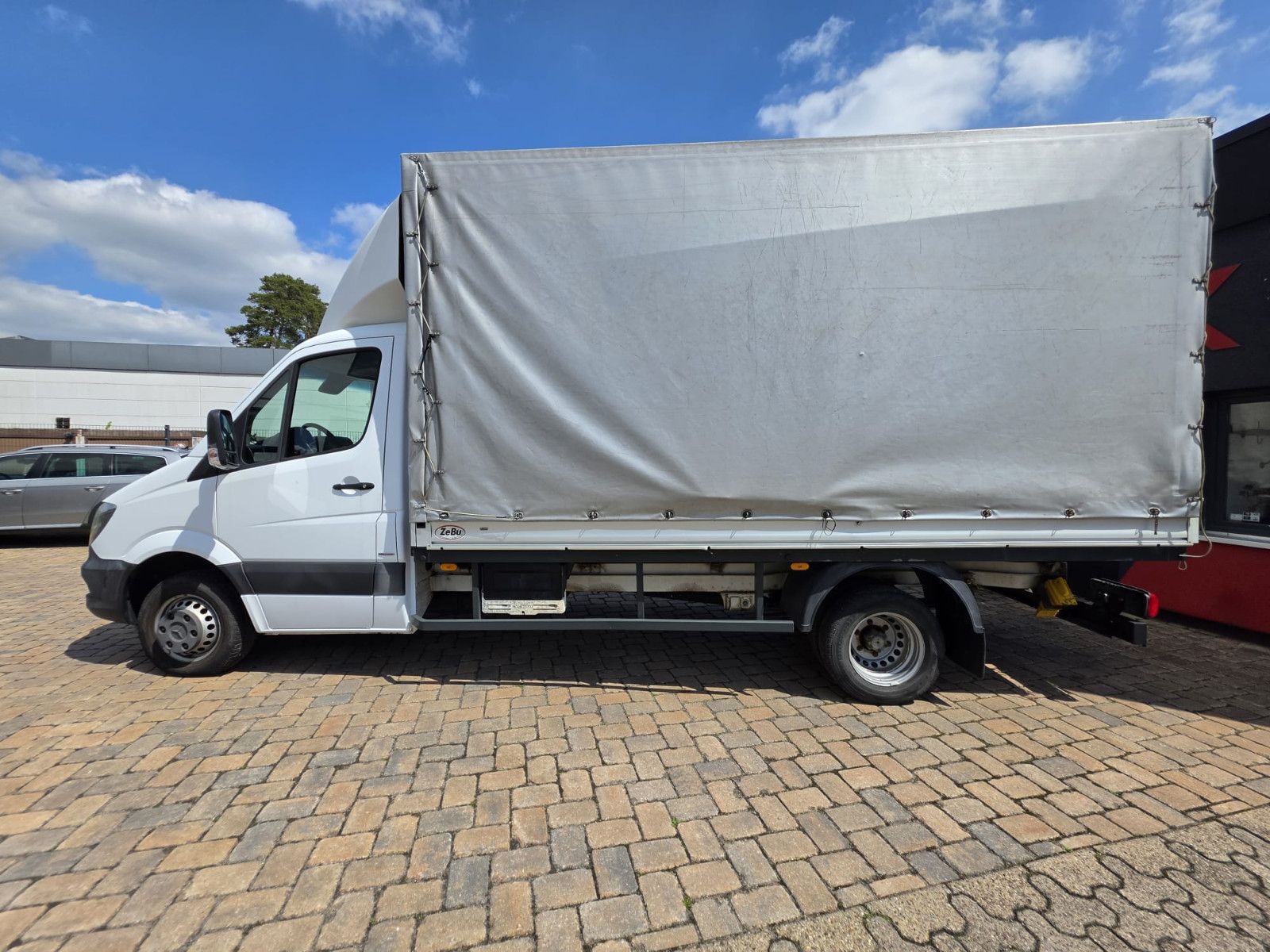Fahrzeugabbildung Mercedes-Benz Sprinter II Pritsche 516 HU neu 65tkm Klima