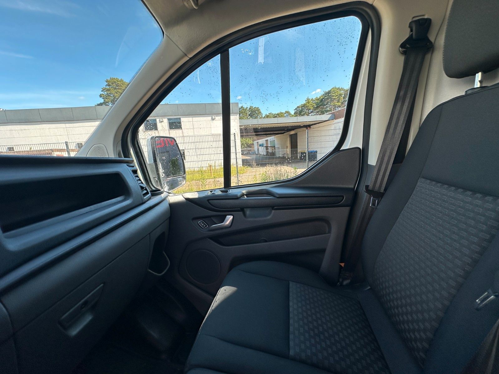 Fahrzeugabbildung Ford Transit 280 L1 Trend 2.0 Kamera Xenon Nr 827