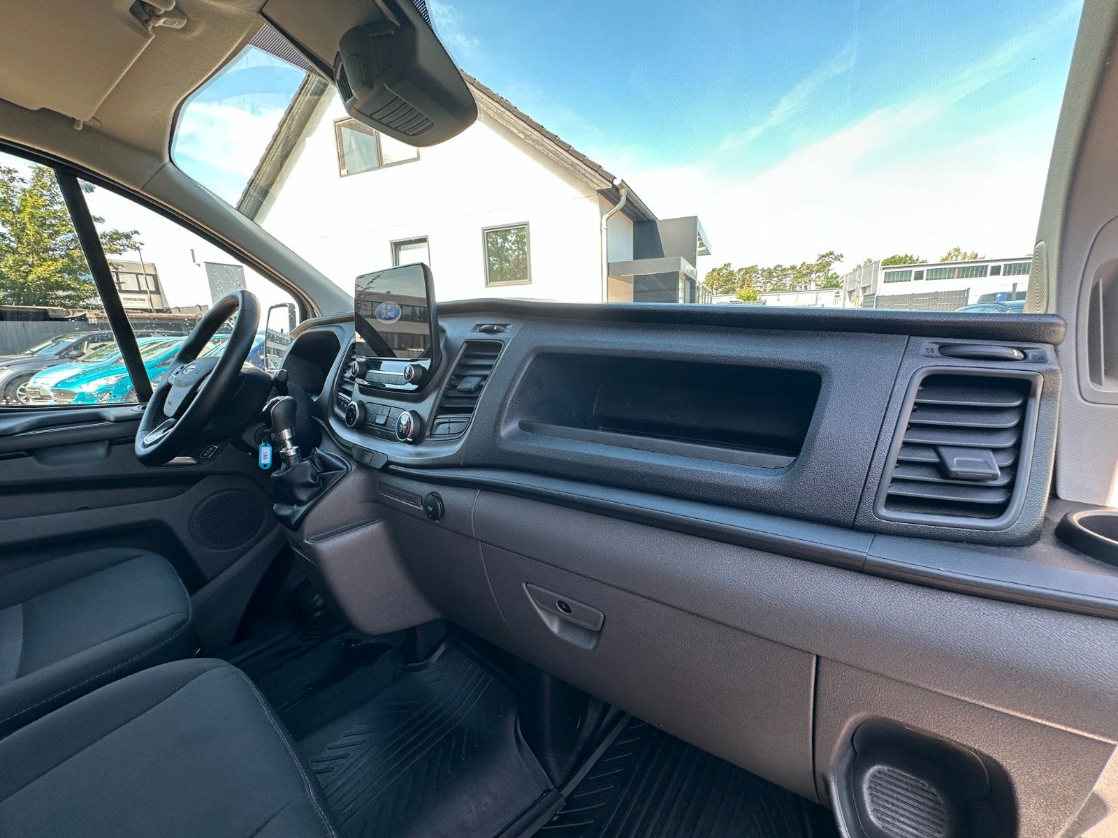 Fahrzeugabbildung Ford Transit 280 L1 Trend 2.0 Kamera Xenon Nr 827