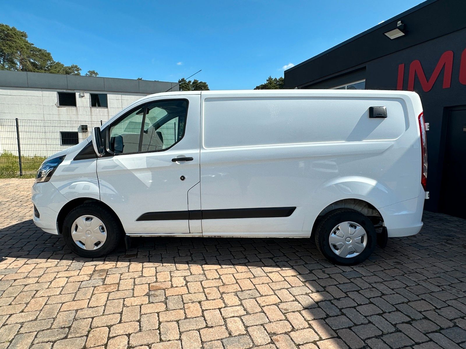 Fahrzeugabbildung Ford Transit 280 L1 Trend 2.0 Kamera Xenon Nr 827