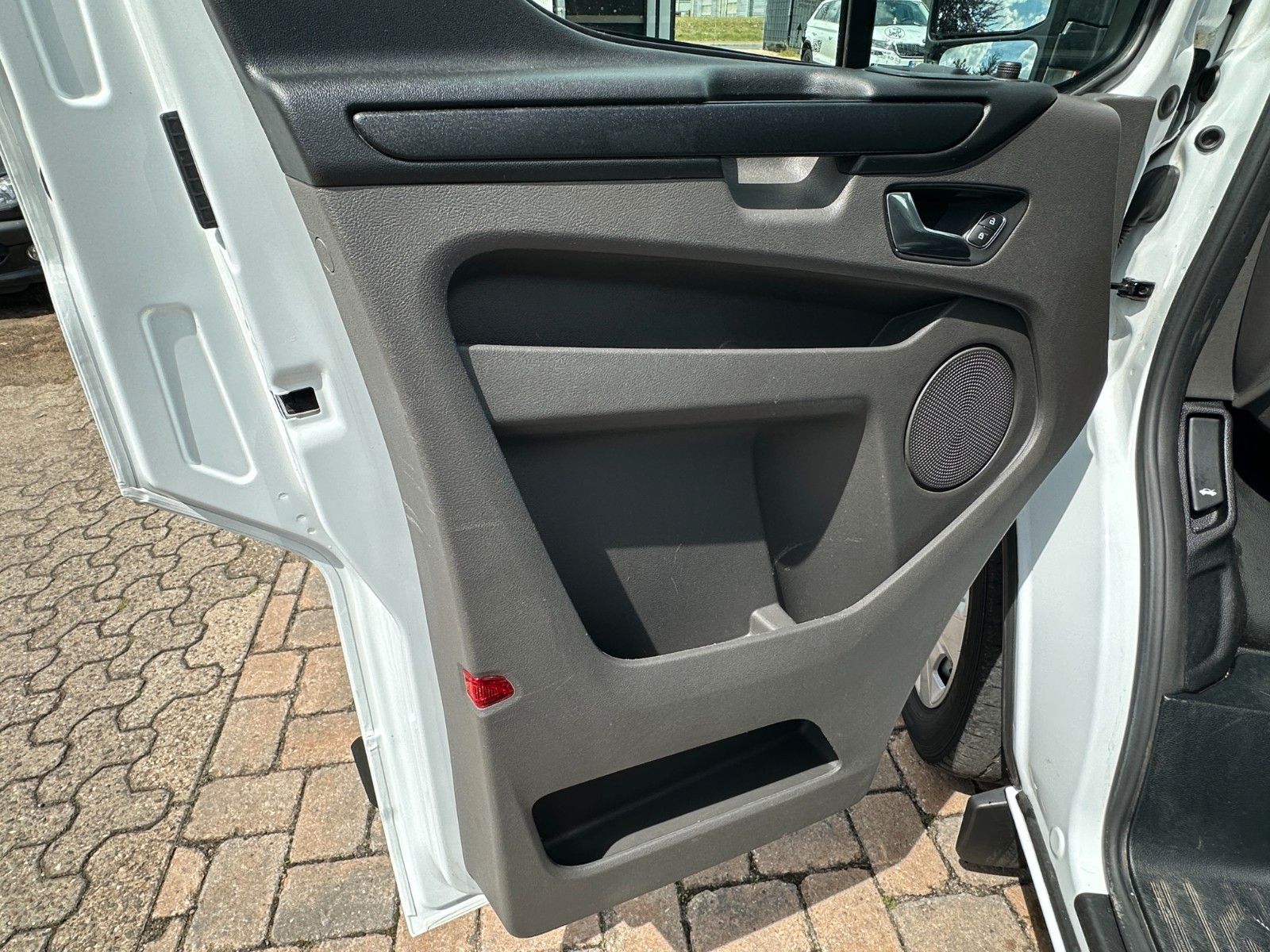 Fahrzeugabbildung Ford Transit 280 L1 Trend 2.0 Kamera Xenon Nr 826