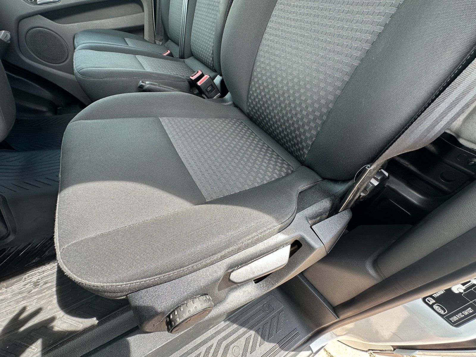 Fahrzeugabbildung Ford Transit 280 L1 Trend 2.0 Kamera Xenon Nr 826