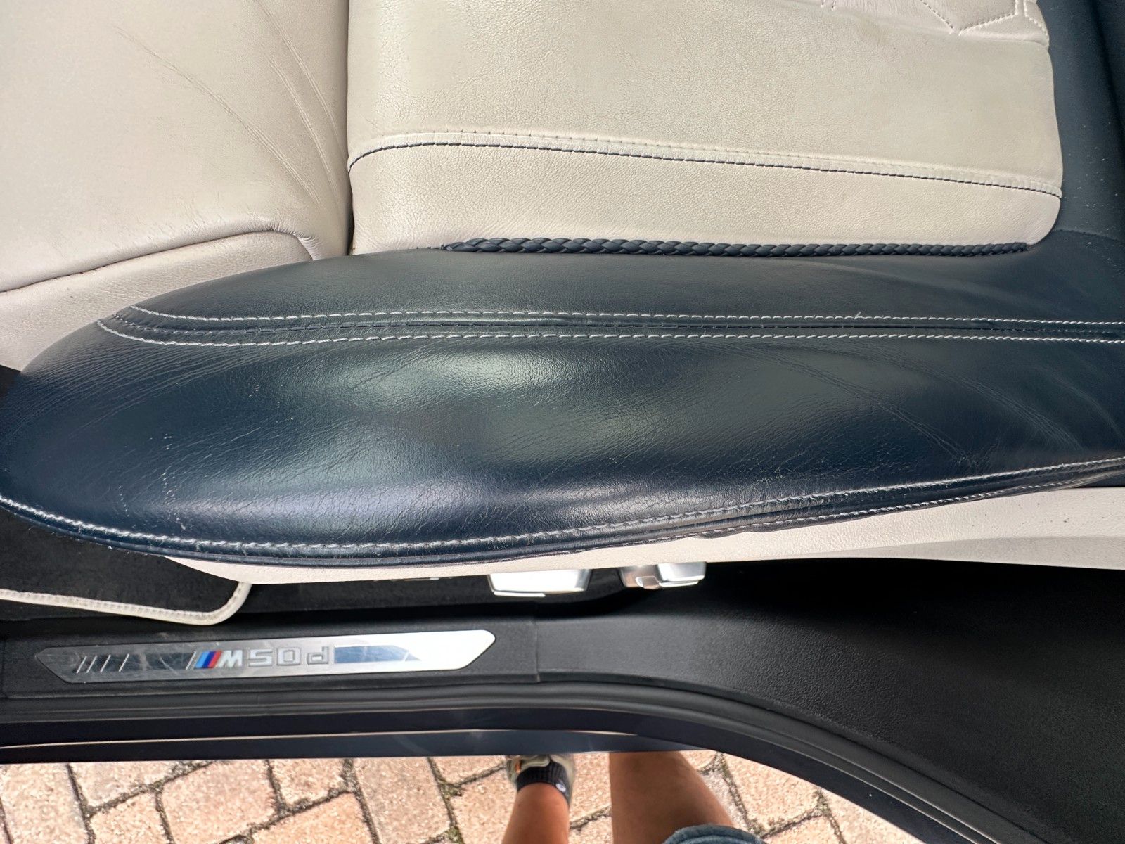 Fahrzeugabbildung BMW X7 M50 d Individual Pano 7 Sitze Laser Bi-Color