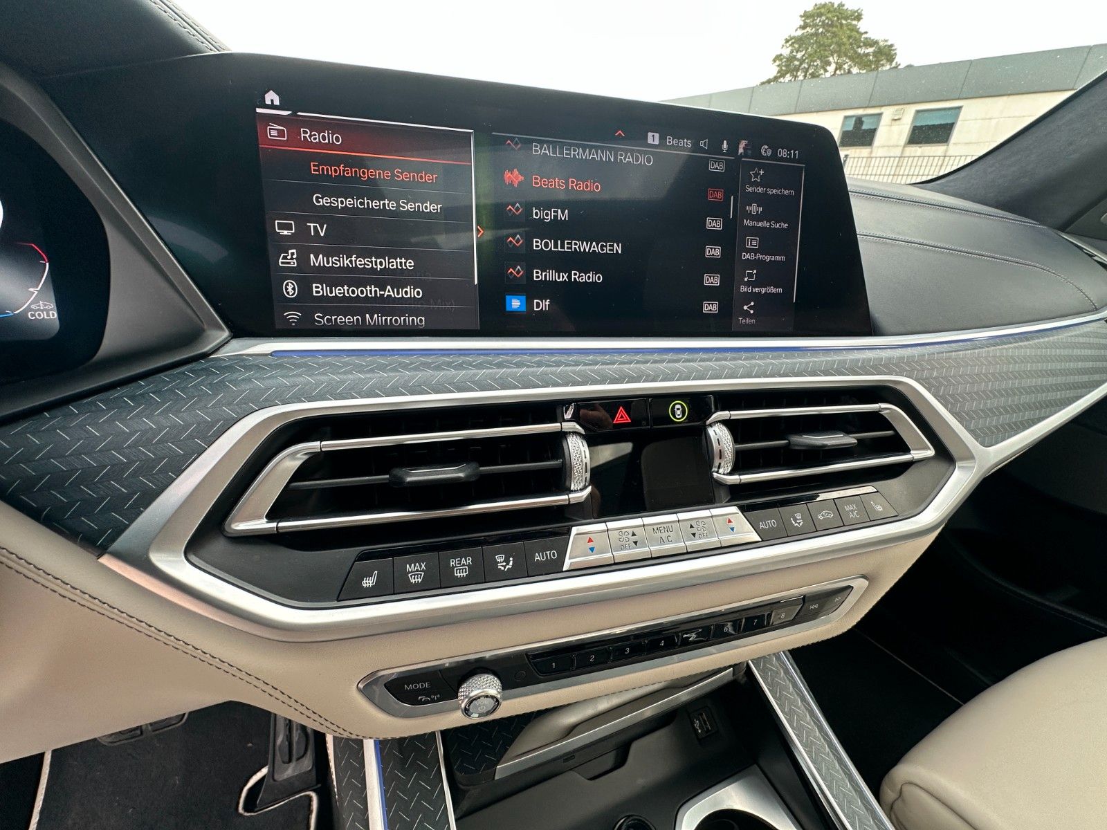 Fahrzeugabbildung BMW X7 M50 d Individual Pano 7 Sitze Laser Bi-Color