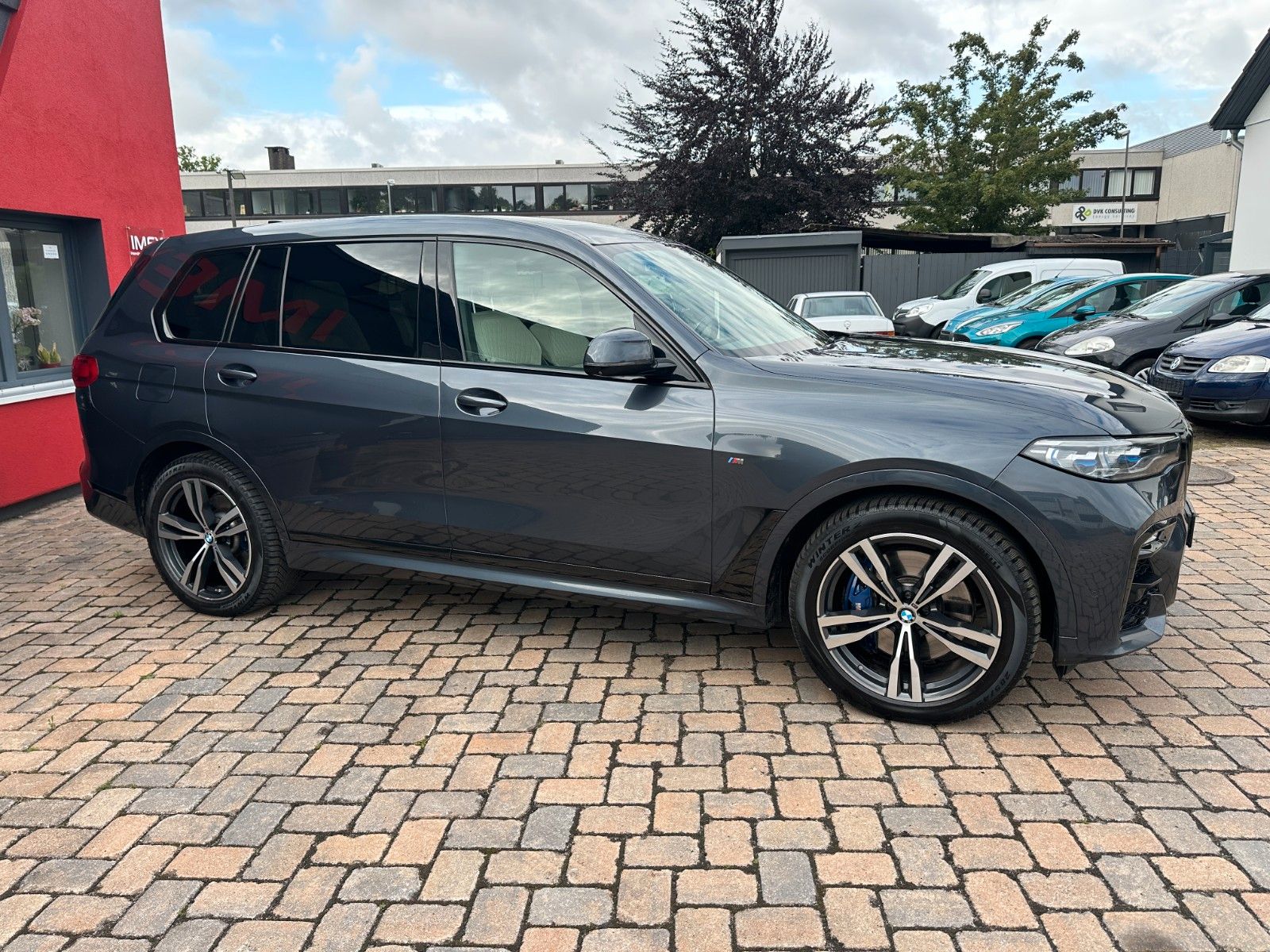 Fahrzeugabbildung BMW X7 M50 d Individual Pano 7 Sitze Laser Bi-Color
