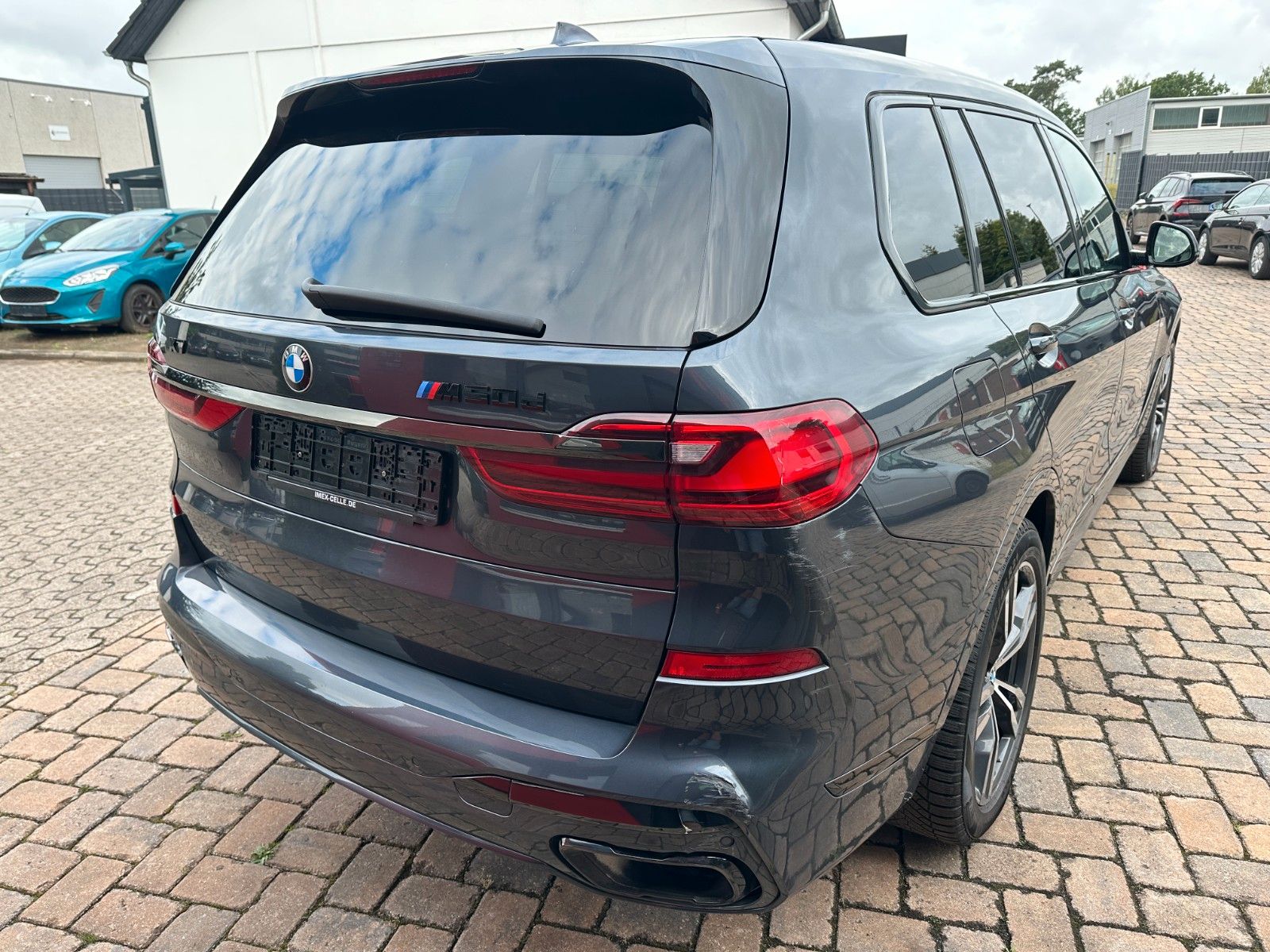 Fahrzeugabbildung BMW X7 M50 d Individual Pano 7 Sitze Laser Bi-Color