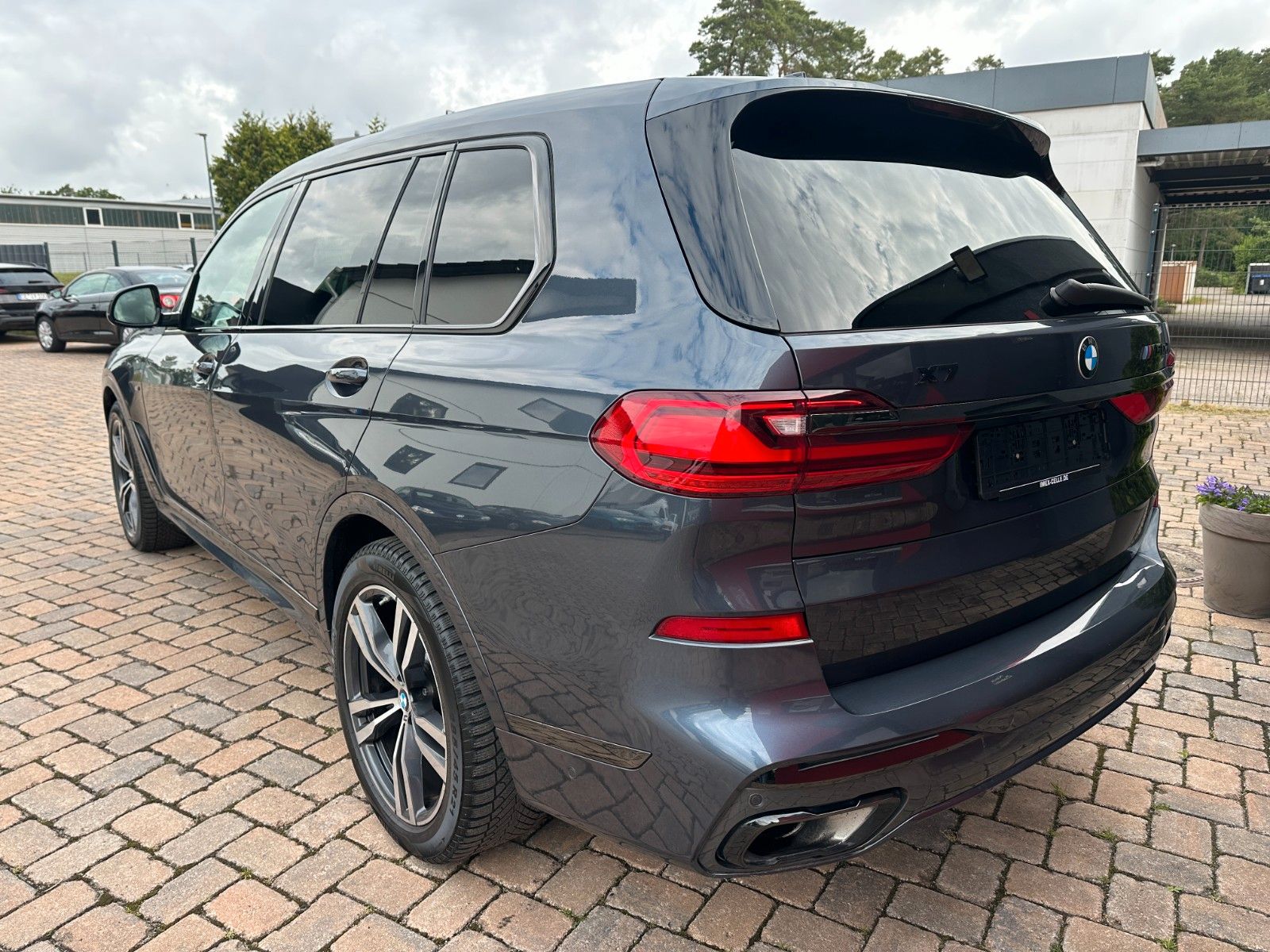 Fahrzeugabbildung BMW X7 M50 d Individual Pano 7 Sitze Laser Bi-Color