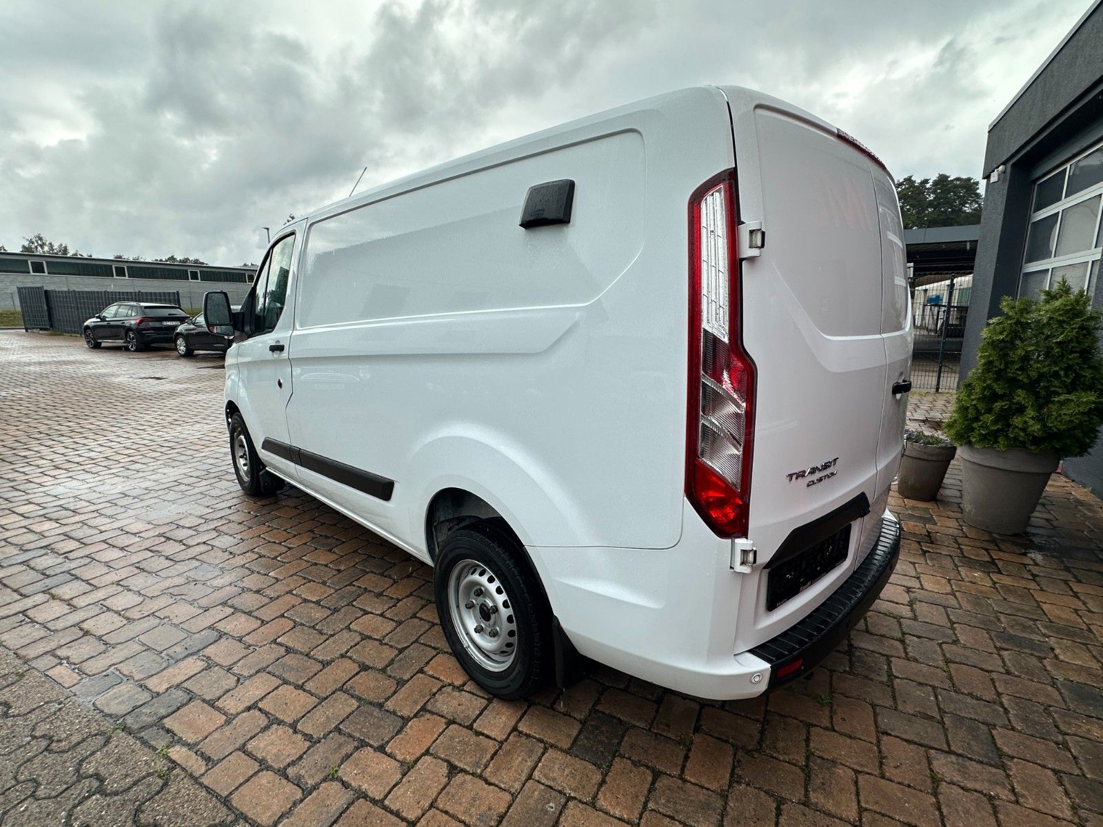 Fahrzeugabbildung Ford Transit 280 L1 Trend 2.0 Kamera Xenon Nr 832