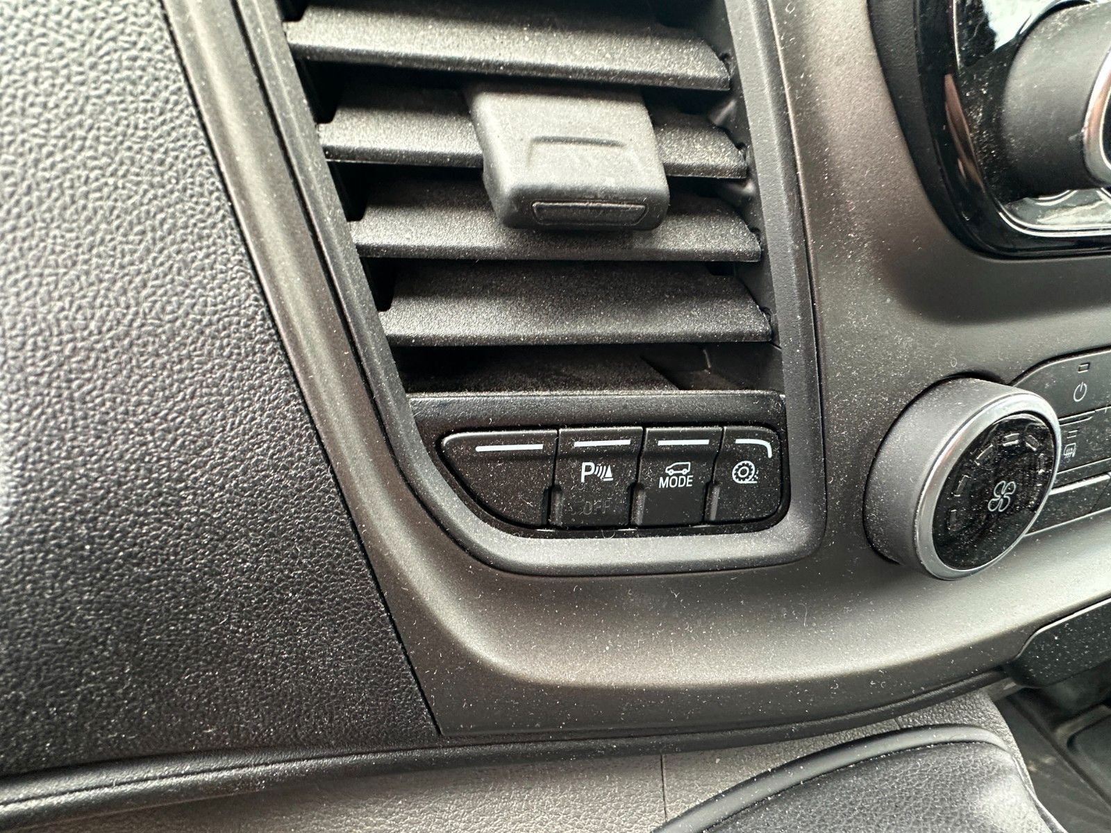 Fahrzeugabbildung Ford Transit 280 L1 Trend 2.0 Kamera Xenon Nr 832