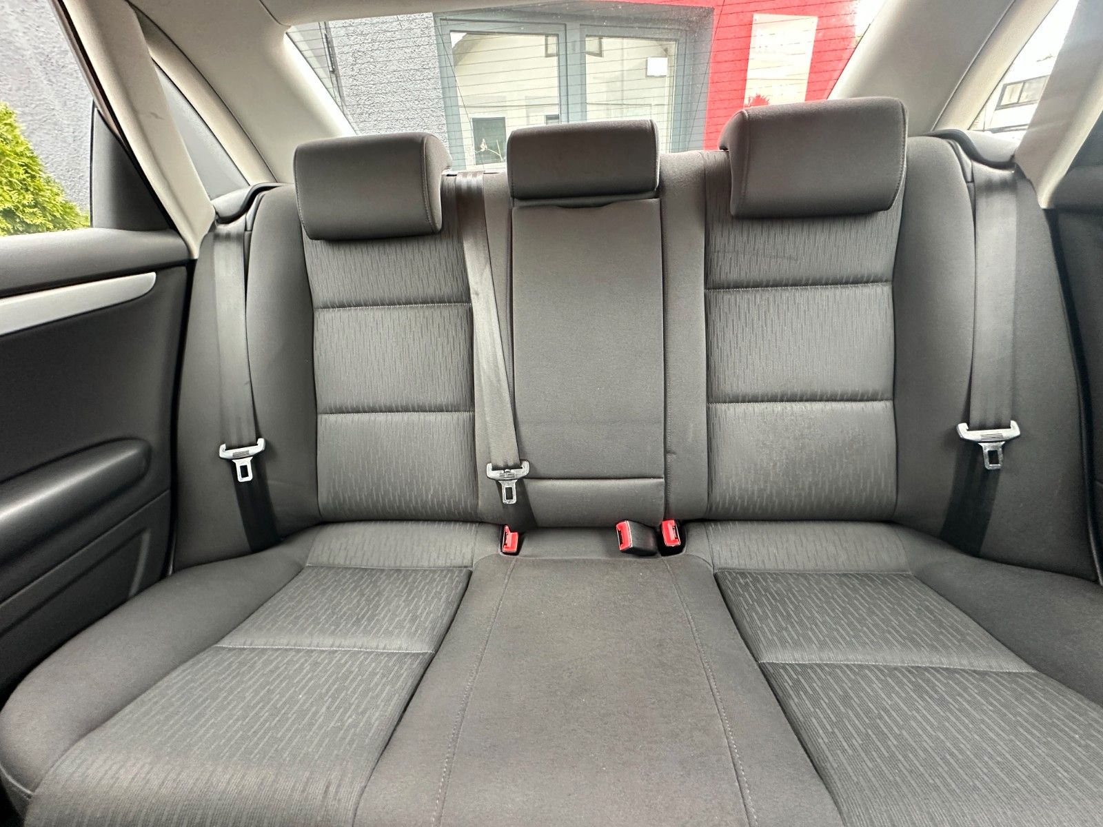 Fahrzeugabbildung Audi A4 Lim. 1.6