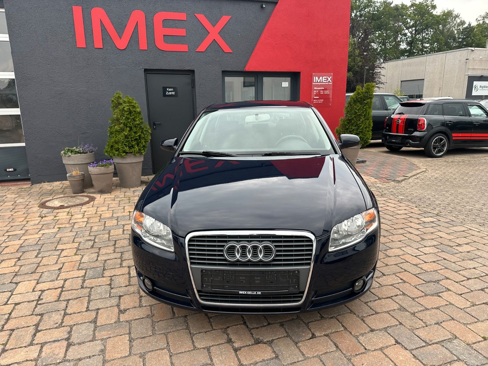 Fahrzeugabbildung Audi A4 Lim. 1.6