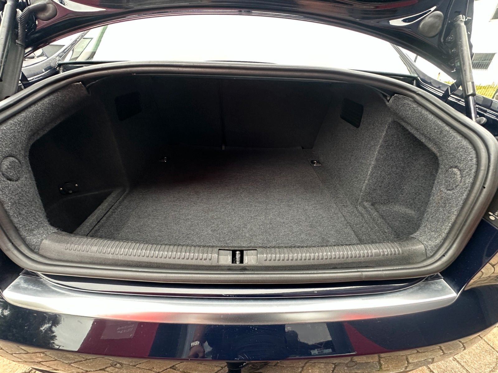 Fahrzeugabbildung Audi A4 Lim. 1.6