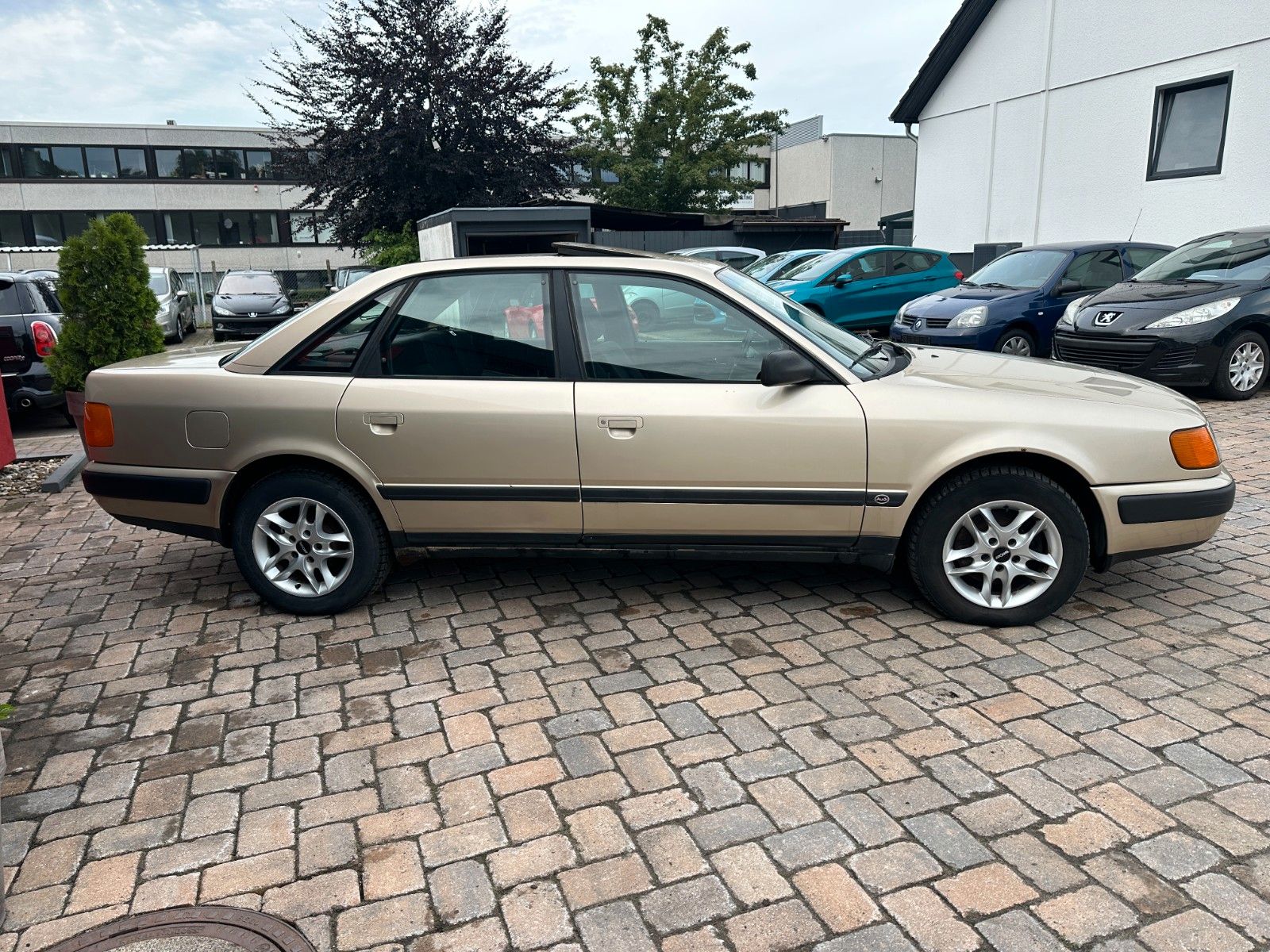 Fahrzeugabbildung Audi 100 Limo 20. 74 KW Tüv 8/26 Klima SD Servo